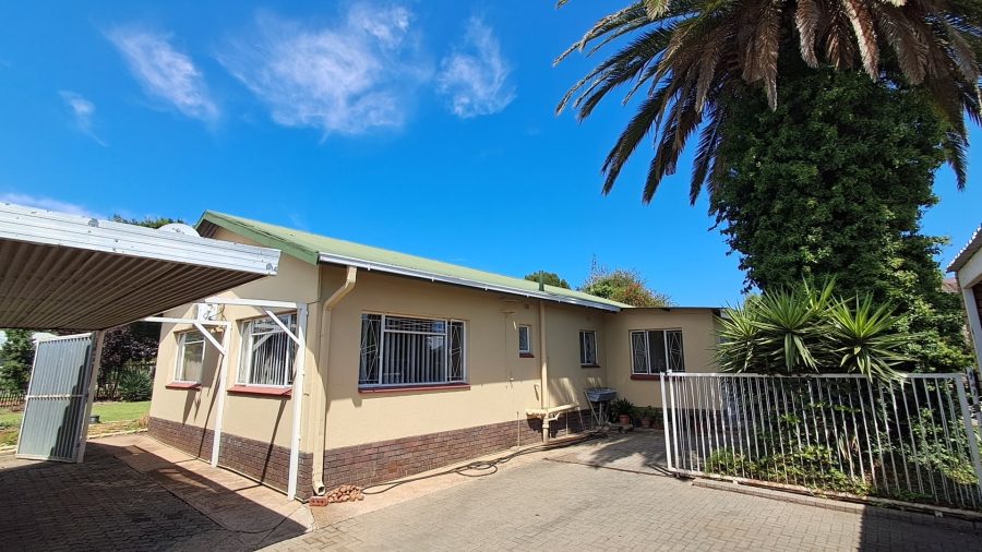 3 Bedroom Property for Sale in Generaal De Wet Free State